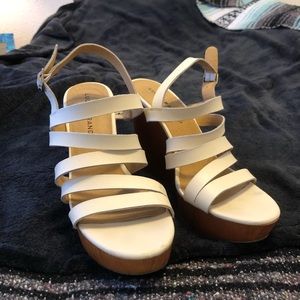 Lucky Brand strappy wooden wedges